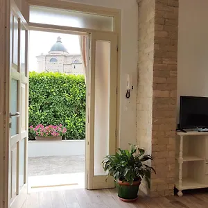 A Casa Di Clementina Appartamento Raffa